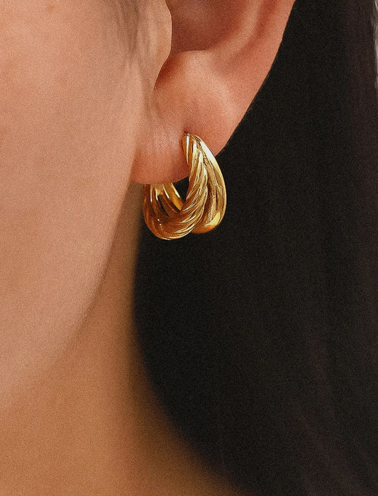 Non-Tarnish Giselle Braided Hoop￼